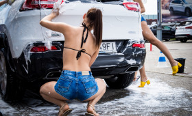 Bikini Carwash - bilancujeme