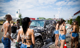 Bikini Carwash - bilancujeme