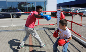 TOMI KID a BMW: vyboxuj si školské potreby!